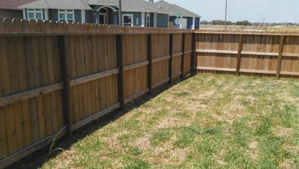 Custom Vinyl Fence Service in Calallen, TX